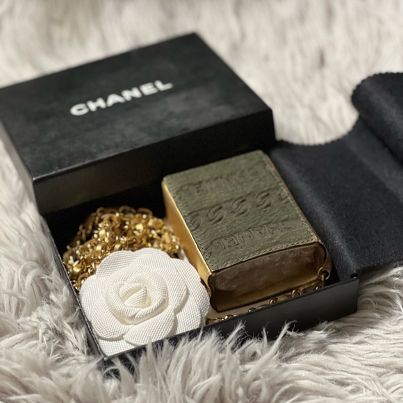 Chanel mini sling/body accessories - Picture 3 of 13